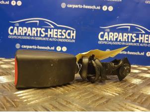 Gebrauchte Sicherheitsgurt Schließe links vorne Mazda 5. Preis € 21,00 Margenregelung angeboten von Carparts Heesch