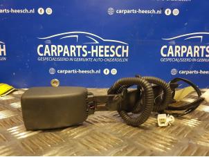 Gebrauchte Sicherheitsgurt Schließe links vorne Toyota Corolla Verso Preis € 21,00 Margenregelung angeboten von Carparts Heesch