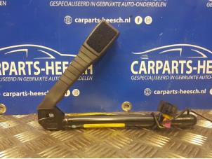 Usagé Insertion ceinture de sécurité avant gauche Opel Vectra Prix € 21,00 Règlement à la marge proposé par Carparts Heesch