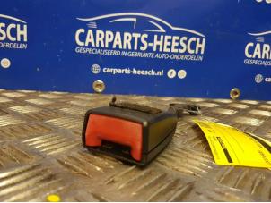 Used Front seatbelt buckle, right Audi A4 Avant (B6) 2.0 20V Price € 21,00 Margin scheme offered by Carparts Heesch