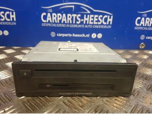 Used CD player Volkswagen Golf VII (AUA) 1.6 TDI 16V Price € 183,75 Margin scheme offered by Carparts Heesch