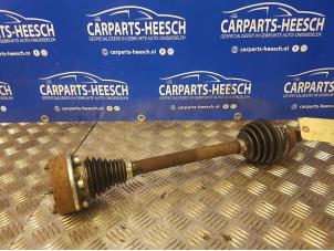 Used Front drive shaft, left Volkswagen Golf Plus (5M1/1KP) 1.4 TSI 140 16V Price € 78,75 Margin scheme offered by Carparts Heesch