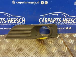 Gebrauchte Abdeckplatte Nebelscheinwerfer rechts Ford Focus 2 1.8 16V Preis € 15,75 Margenregelung angeboten von Carparts Heesch