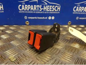 Used Rear seatbelt buckle, centre Ford Focus 2 1.8 16V Price € 21,00 Margin scheme offered by Carparts Heesch