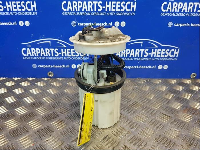 Electric fuel pump from a Volvo C70 2006