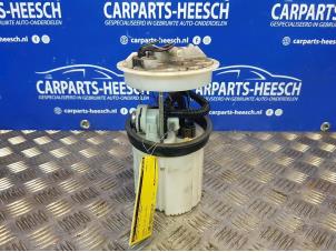 Used Electric fuel pump Volvo C70 Price € 52,50 Margin scheme offered by Carparts Heesch