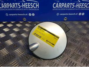 Usados Tapa de depósito Opel Corsa Precio € 21,00 Norma de margen ofrecido por Carparts Heesch