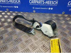 Usagé Ceinture arrière gauche Volkswagen Caddy Prix € 42,00 Règlement à la marge proposé par Carparts Heesch