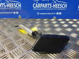 Used Headlight washer pump Volvo V60 I (FW/GW) 1.6 DRIVe Price on request offered by Carparts Heesch