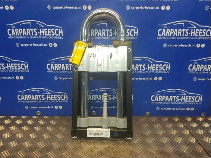 Gebrauchte Rollbügel Peugeot 207 CC (WB) 1.6 16V Preis € 75,00 Margenregelung angeboten von Carparts Heesch