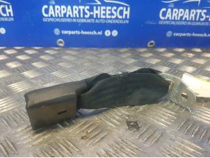 Used Rear seatbelt buckle, centre Mazda 5 (CR19) 1.8i 16V Price € 21,00 Margin scheme offered by Carparts Heesch