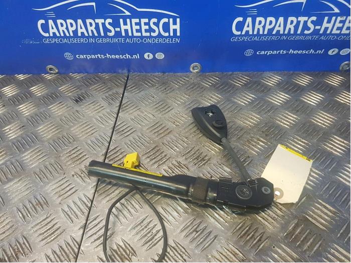 Begagnade Bältessträckare, vänster Opel Meriva (B) 1.4 16V Ecotec Pris € 50,00 Marginaltabell erbjuds av Carparts Heesch