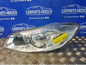 Used Headlight, left Volvo C30 (EK/MK) 2.0 D3 20V Price € 262,50 Margin scheme offered by Carparts Heesch