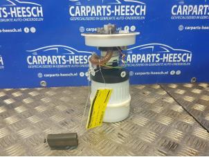 Usagé Pompe à carburant Ford Focus C-Max 1.8 16V Prix € 52,50 Règlement à la marge proposé par Carparts Heesch