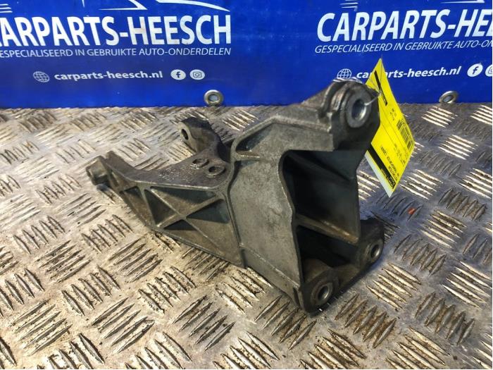 Engine mount Volkswagen Multivan T5 1.9 TDi 7H0199343 BRR