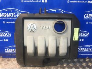 Usados Chapa protectora motor Volkswagen Golf V (1K1) 1.9 TDI Precio € 42,00 Norma de margen ofrecido por Carparts Heesch