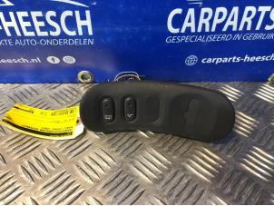 Usados Interruptor de calefactor luneta Renault Espace Precio € 10,50 Norma de margen ofrecido por Carparts Heesch