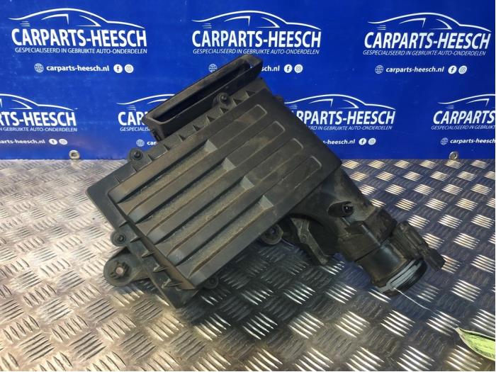 Begagnade Luftfilterhus Volkswagen Touran (5T1) 1.6 TDI SCR BlueMotion Technology Pris € 75,00 Marginaltabell erbjuds av Carparts Heesch