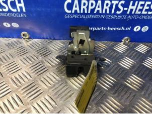 Used Tailgate lock mechanism Kia Cee'd (EDB5) 1.4 CVVT 16V Price € 31,50 Margin scheme offered by Carparts Heesch