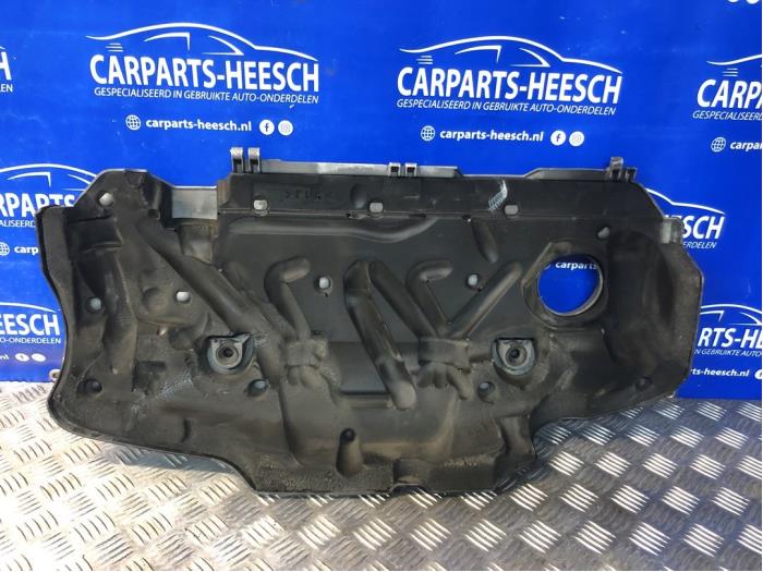 Abdeckblech Motor van een Volvo XC70 (SZ) XC70 2.4 D5 20V 2006