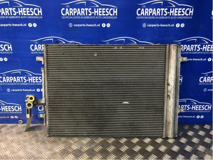 Usagé Radiateur clim Volvo V70 (BW) 2.0 D3 20V Prix € 50,00 Règlement à la marge proposé par Carparts Heesch