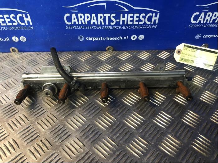 Usagé Système d'injection Volvo V70 (SW) 2.3 T5 20V Prix € 40,00 Règlement à la marge proposé par Carparts Heesch