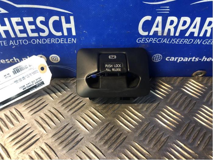 Gebrauchte Handbremse Schalter Volvo V70 (BW) 2.0 D3 20V Preis € 20,00 Margenregelung angeboten von Carparts Heesch