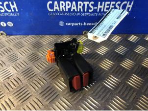 Used Rear seatbelt buckle, left Volvo V60 I (FW/GW) 2.0 D3 20V Price € 21,00 Margin scheme offered by Carparts Heesch
