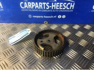 Used Camshaft sprocket Ford Focus 3 Wagon 1.6 TDCi 115 Price € 26,25 Margin scheme offered by Carparts Heesch
