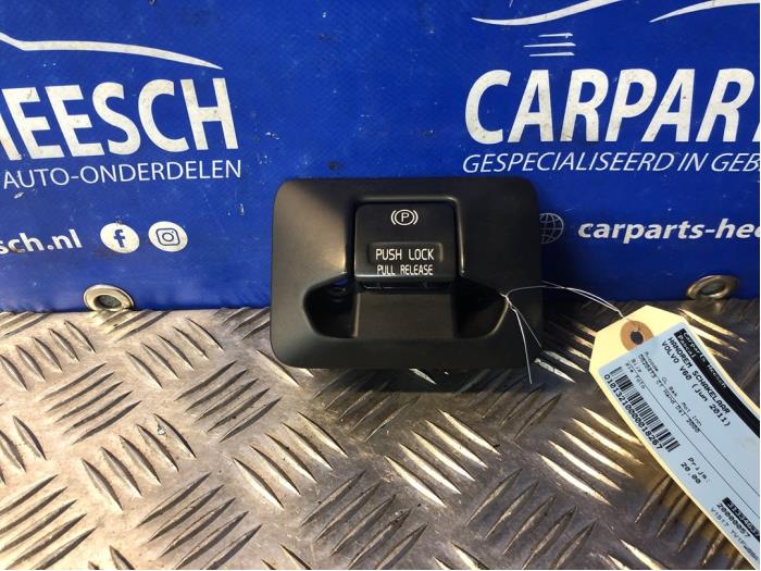 Gebrauchte Handbremse Schalter Volvo V60 I (FW/GW) 2.0 D3 20V Preis € 20,00 Margenregelung angeboten von Carparts Heesch
