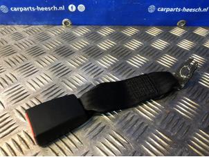 Used Rear seatbelt buckle, left Ford Focus 2 C+C 2.0 16V Price € 21,00 Margin scheme offered by Carparts Heesch