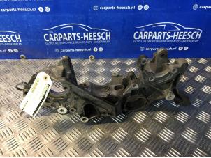 Używane Wspornik pradnicy dolny Volkswagen Transporter Cena € 36,75 Procedura marży oferowane przez Carparts Heesch
