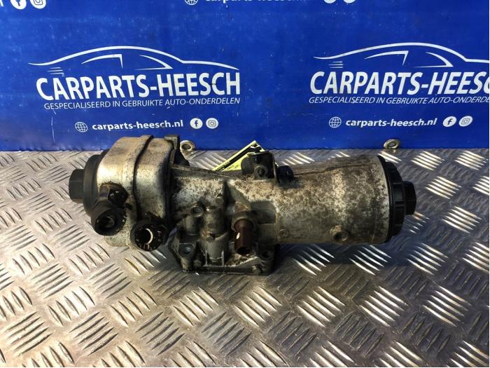 Gebrauchte Ölfiltergehäuse Audi A3 (8P1) 1.9 TDI Preis € 30,00 Margenregelung angeboten von Carparts Heesch