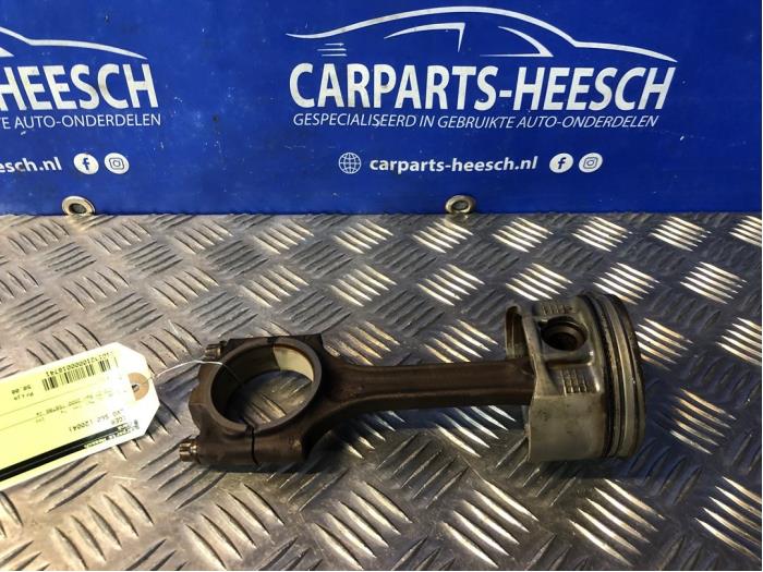 Begagnade Kolv Volvo S60 Pris € 50,00 Marginaltabell erbjuds av Carparts Heesch