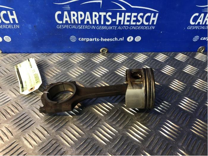 Begagnade Kolv Volvo S80 Pris € 50,00 Marginaltabell erbjuds av Carparts Heesch