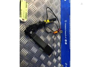 Used Seatbelt tensioner, right Ford Focus 2 C+C 2.0 16V Price € 42,00 Margin scheme offered by Carparts Heesch