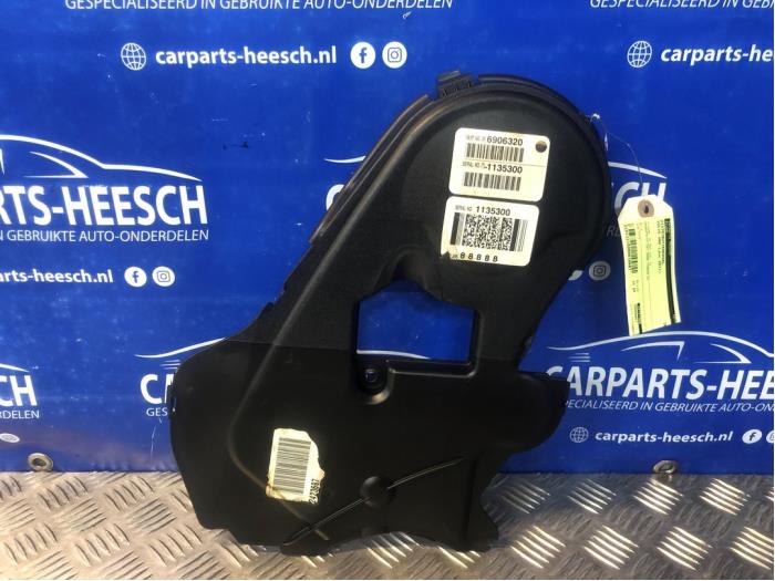 Usagé Couvercle de distribution Volvo V60 I (FW/GW) 2.0 D3 20V Prix € 25,00 Règlement à la marge proposé par Carparts Heesch