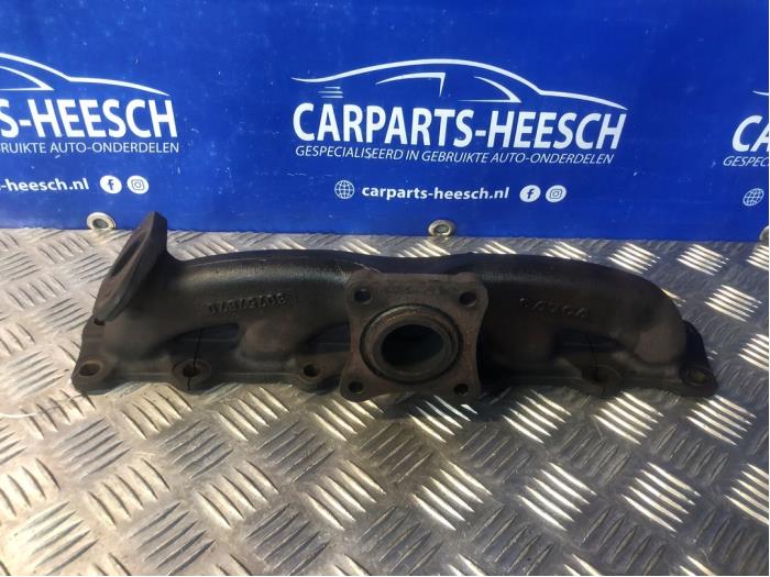 Exhaust manifold from a Volvo V60 I (FW/GW) 2.0 D3 20V 2011