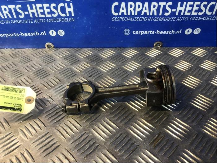 Usagé Piston Renault Captur Prix € 60,00 Règlement à la marge proposé par Carparts Heesch