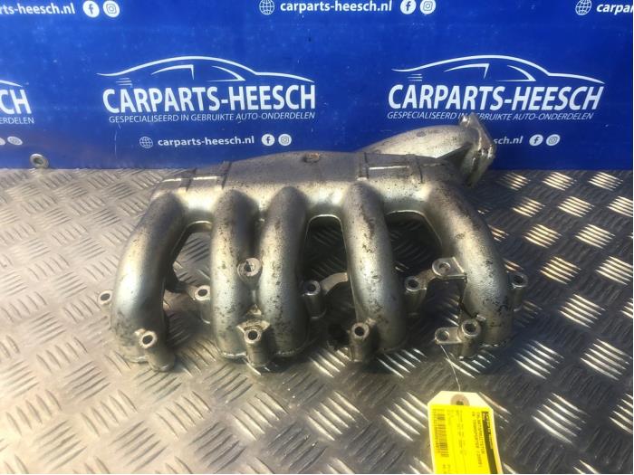 Usados Colector de admisión Volkswagen Transporter Precio € 45,00 Norma de margen ofrecido por Carparts Heesch