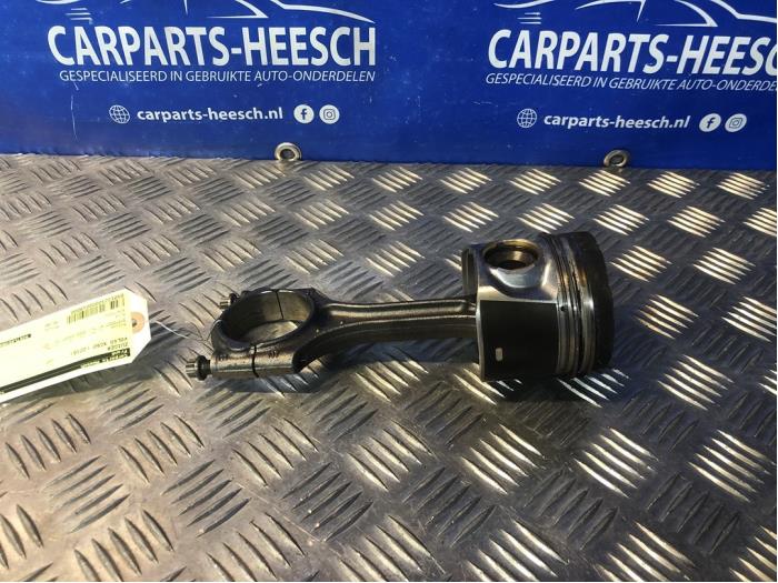 Used Piston Volvo XC60 Price € 75,00 Margin scheme offered by Carparts Heesch