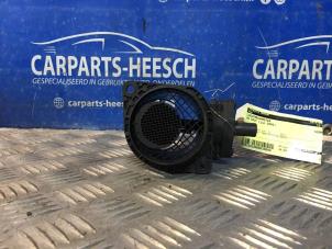 Usados Medidor de masa de aire Volkswagen Golf Precio € 21,00 Norma de margen ofrecido por Carparts Heesch