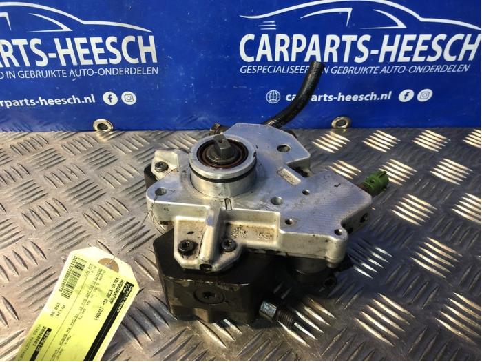 Usagé Pompe haute pression Volvo XC90 I 2.4 D5 20V Prix € 100,00 Règlement à la marge proposé par Carparts Heesch