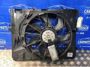 Usagé Ventilateur radiateur BMW 3 serie (E90) 318i 16V Prix € 52,50 Règlement à la marge proposé par Carparts Heesch