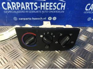 Usagé Panneau de commandes chauffage Opel Tigra Twin Top 1.4 16V Prix € 21,00 Règlement à la marge proposé par Carparts Heesch