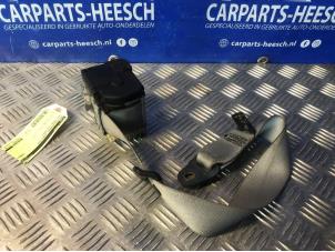 Used Front seatbelt, left Opel Tigra Twin Top 1.4 16V Price € 26,25 Margin scheme offered by Carparts Heesch