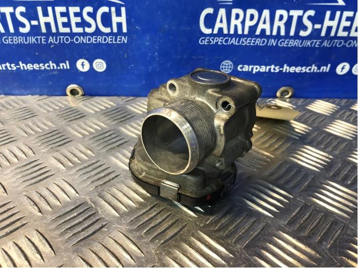 Używane Przepustnica Ford Focus 3 1.6 TDCi Cena € 25,00 Procedura marży oferowane przez Carparts Heesch