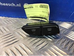 Usados Interruptor de calefactor luneta Ford Focus 3 1.6 TDCi Precio € 15,75 Norma de margen ofrecido por Carparts Heesch