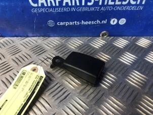 Usagé Attache ceinture arrière droite Mini Countryman Prix € 21,00 Règlement à la marge proposé par Carparts Heesch