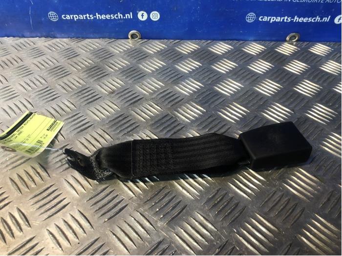 Rear seatbelt buckle, right from a Ford Focus 2 C+C 2.0 16V 2009